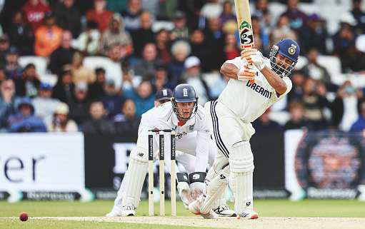 India's unorthodox hero with 'method to his madness'