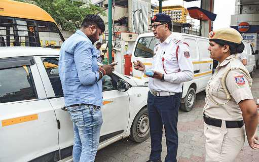 Delhi bans fuel for ageing vehicles