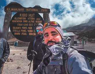 Emirati overcomes addiction, raises UAE flag on Kilimanjaro