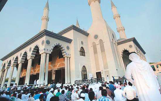 Dubai to introduce 24-hour paid parking at 59 mosques