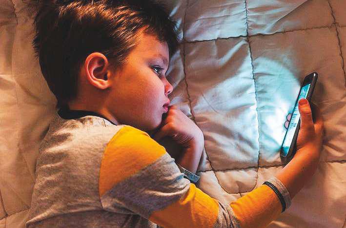 Surge in screen time causing vision, sleep disorders in kids