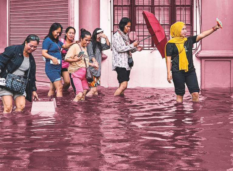 WHY METRO MANILA IS ALWAYS FLOODED