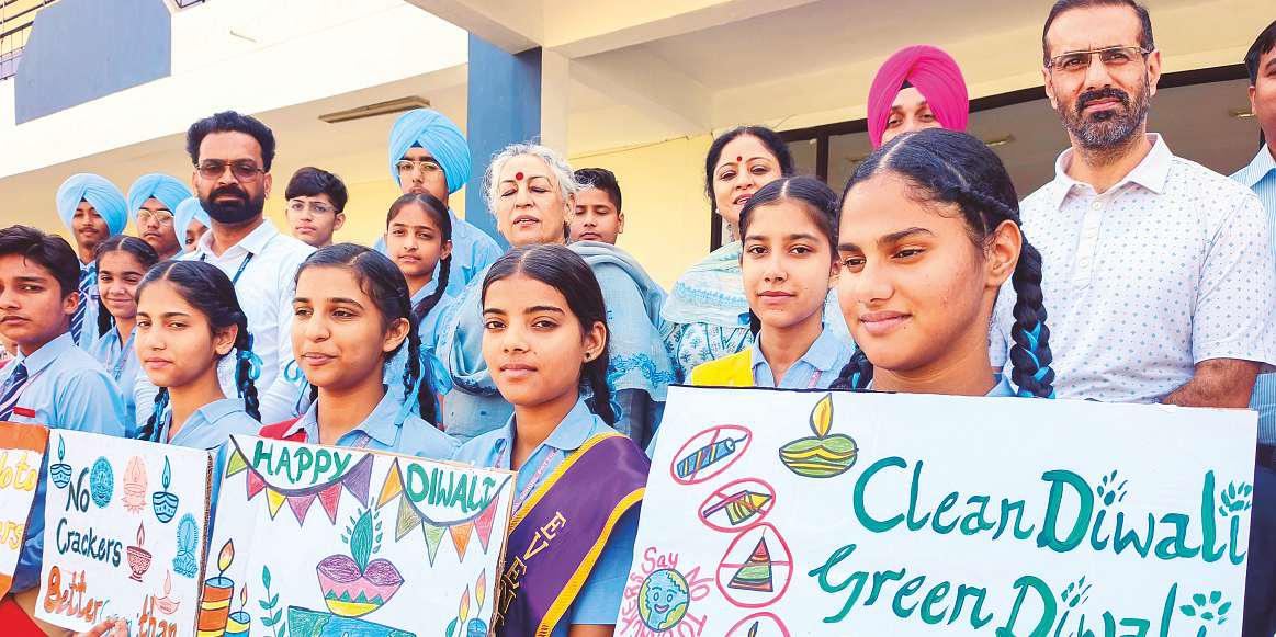 INDIA'S WINTER OF SUFFOCATION RETURNS