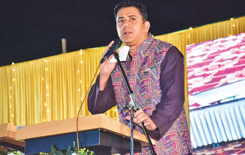 Meet Dubai executive creating magic with Bollywood singers