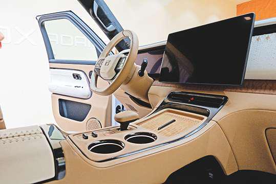 FLAGSHIP ULTRA-LUXURY SUV FROM ROX MOTOR THAT REDEFINES ADVENTURE