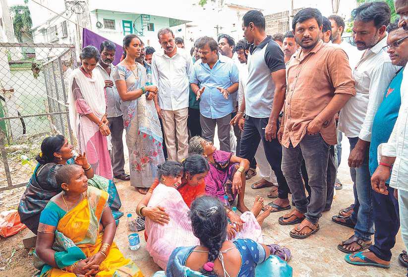 Devotees barred from Andhra temple after 9 stampede deaths