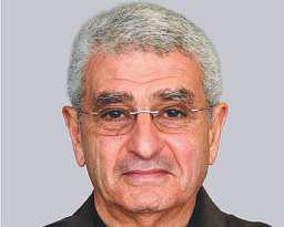 Dr Nabil wins Great Arab Minds Award