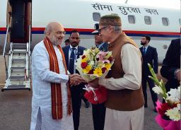 Three more J&K organisations break away from Hurriyat, back Constitution: Amit Shah