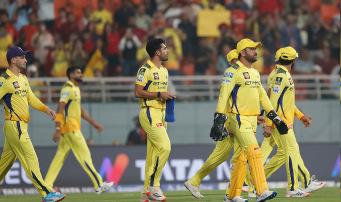 Lack of six appeal in CSK's batting