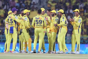 LSG suffer early blows as CSK strike twice in powerplay