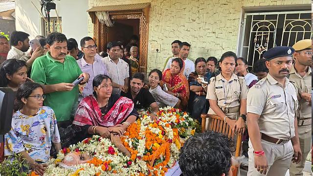 Odisha bids tearful adieu to Pahalgam terror victim Prasant Satpathy; CM announces Rs 20 lakh ex gratia