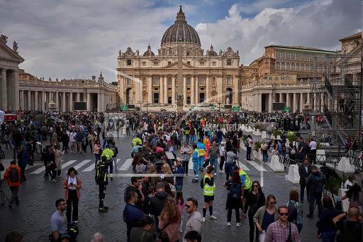 St. Peter's Basilica stays open overnight for public viewing of Pope Francis due to strong turnout