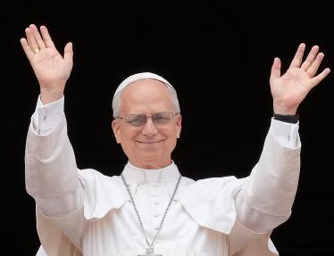 Pope offers to mediate between world leaders to end wars