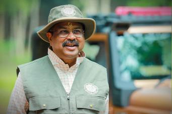 Union Minister Pradhan visits Ushakothi sanctuary, assures support