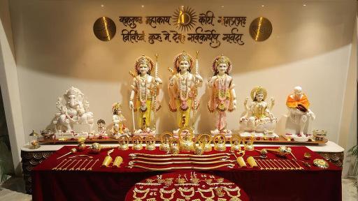 Gujarat's glittering tribute to Lord Ram: Priceless diamond-ornament set reaches Ayodhya