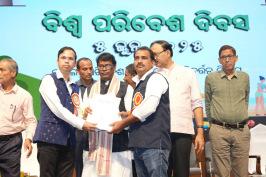 Deng High School Awarded Prakruti Mitra Award