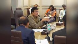 Commerce & Industry Ministry clocks hectic week to push exports, Big Projects