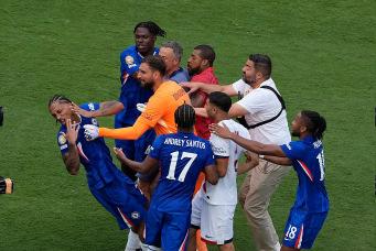 Scuffle breaks out at end of Club World Cup final as Luis Enrique, Donnarumma confront Joao Pedro