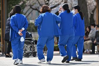 South Korea medical students end 17-month class boycott