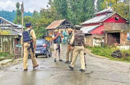 2 Army jawans, 2 terrorists killed in Kulgam encounter