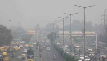 Delhi Wakes Up To Toxic Air As AQI Breaches 400 Mark; Thick Smog Envelops NCR