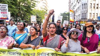 'We are on the verge of breakdown': BLOs protest outside CEO office in Kolkata, seek further extension of SIR deadline