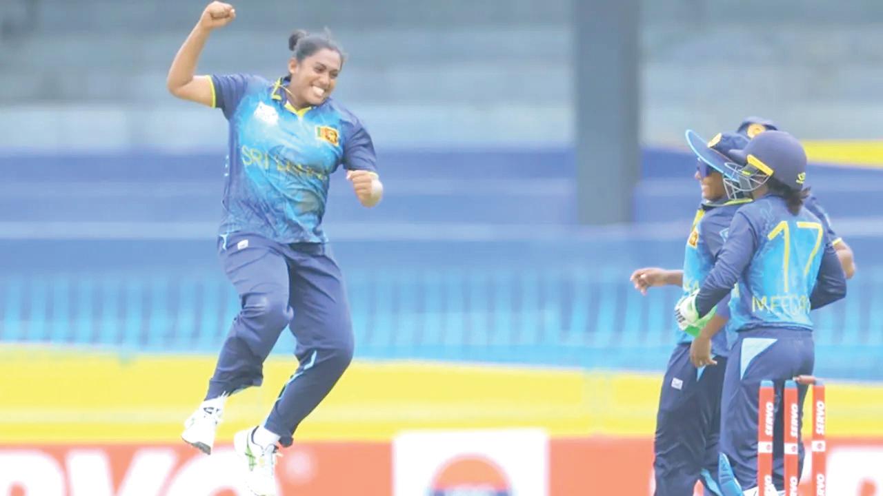 Dercksen 104, Tryon 74 and hat-trick hand South Africa consolation win