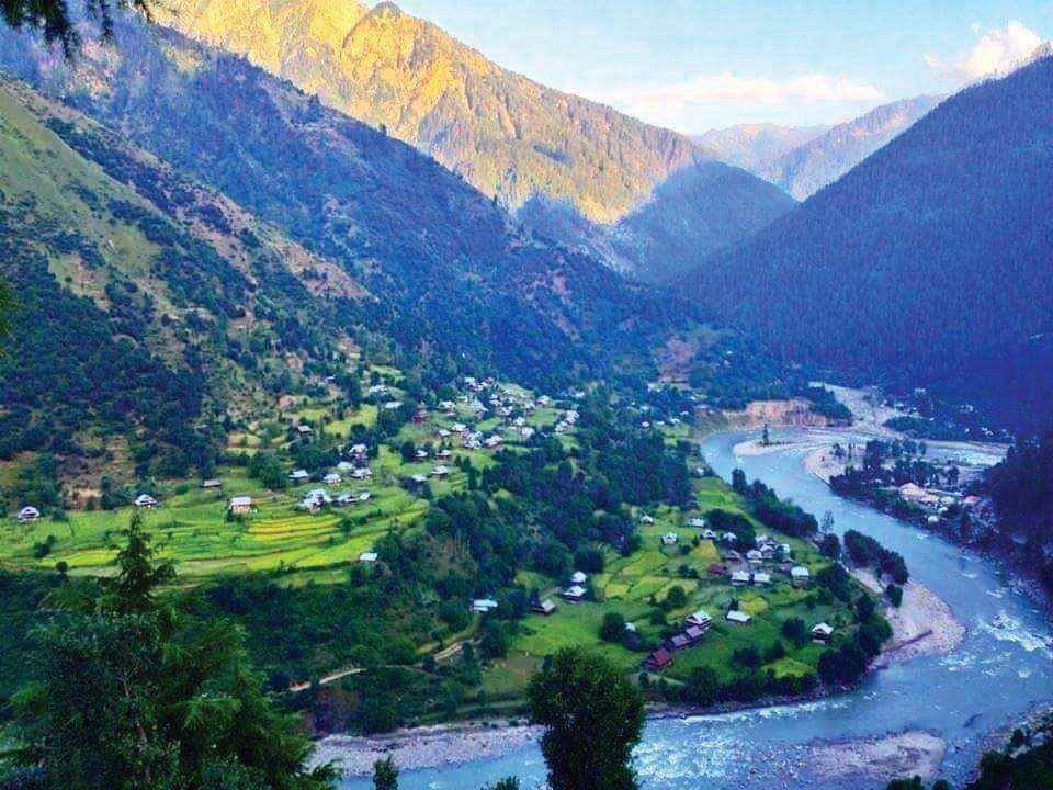 “From No-Go Zones to Must-See Spots: Tourism's Triumph in North Kashmir.”