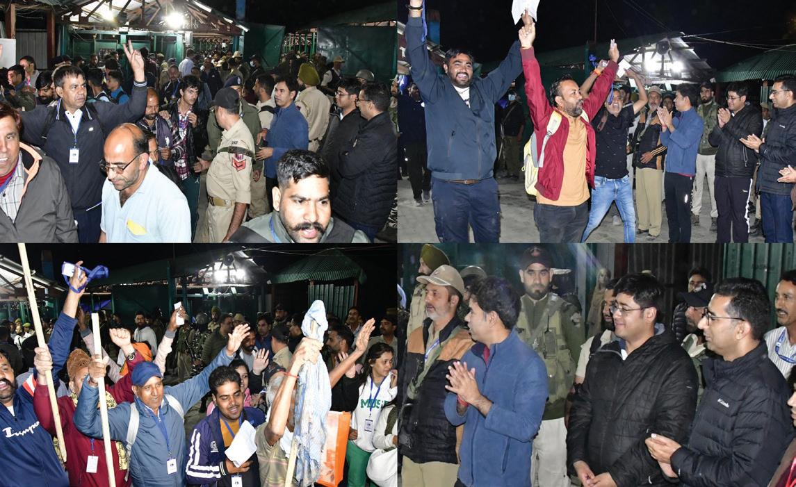 Div Com flags off first batch of SANJY pilgrims from Domail Baltal