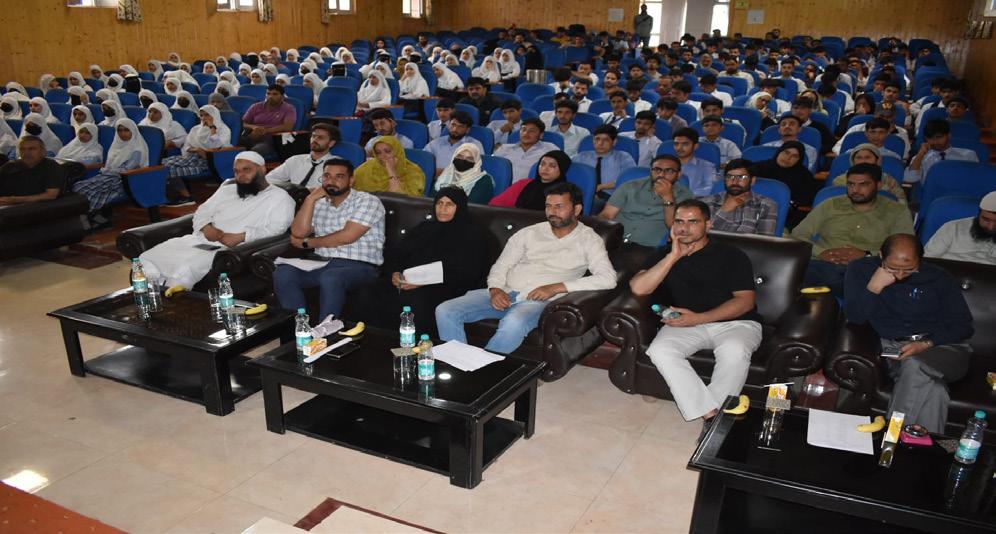 District Police Kupwara, GDC Kupwara Hold Awareness Drive on Drug Addiction