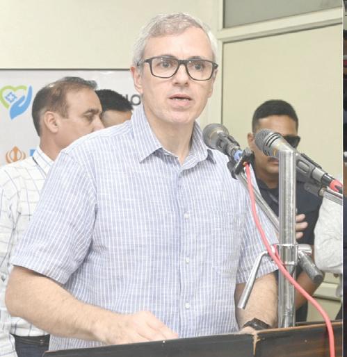 Appointing officers in revenue dept without Urdu knowledge will be useless: CM Omar