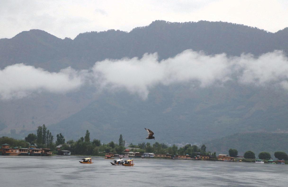 Western Disturbance to hit J&K today; IMD predicts rain, snow for 3-days