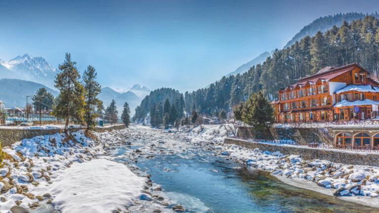 Snowfall at Sonamarg brings hope for tourism revival