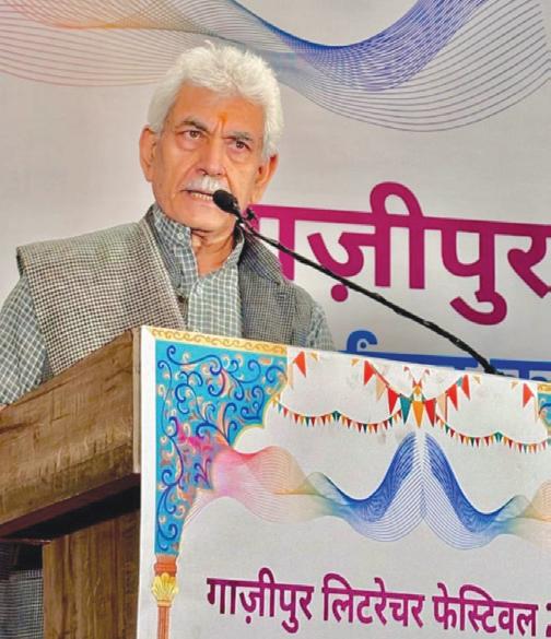 LG Sinha asks writers, thinkers to strengthen spirit of 'Ek Bharat Shreshtha Bharat'