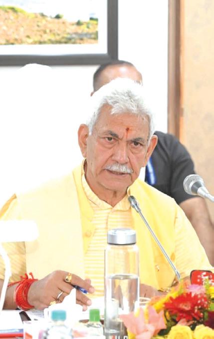 LG Sinha reviews Amarnath Yatra preparations in Pahalgam, directs seamless arrangements for pilgrims