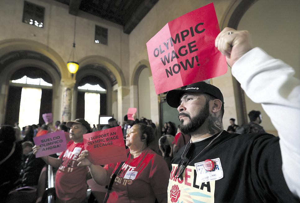 Battle over $30 wage for tourism staff is heating up
