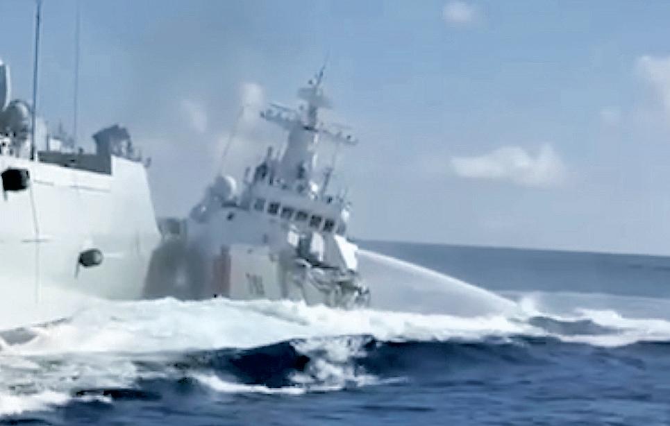 Philippines blames China for collision of ships