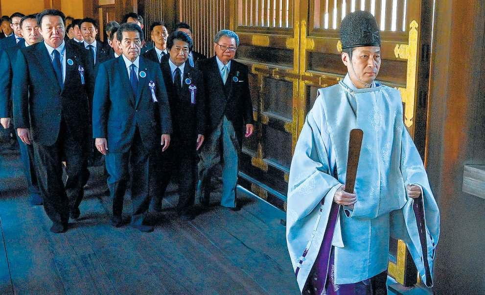 Somber Japan marks defeat in World War II