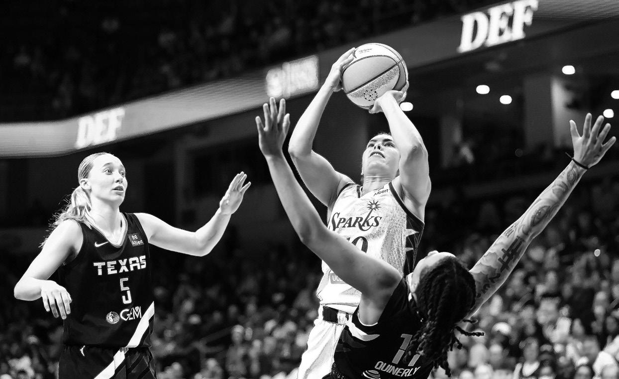 Plum, Sparks survive Dallas