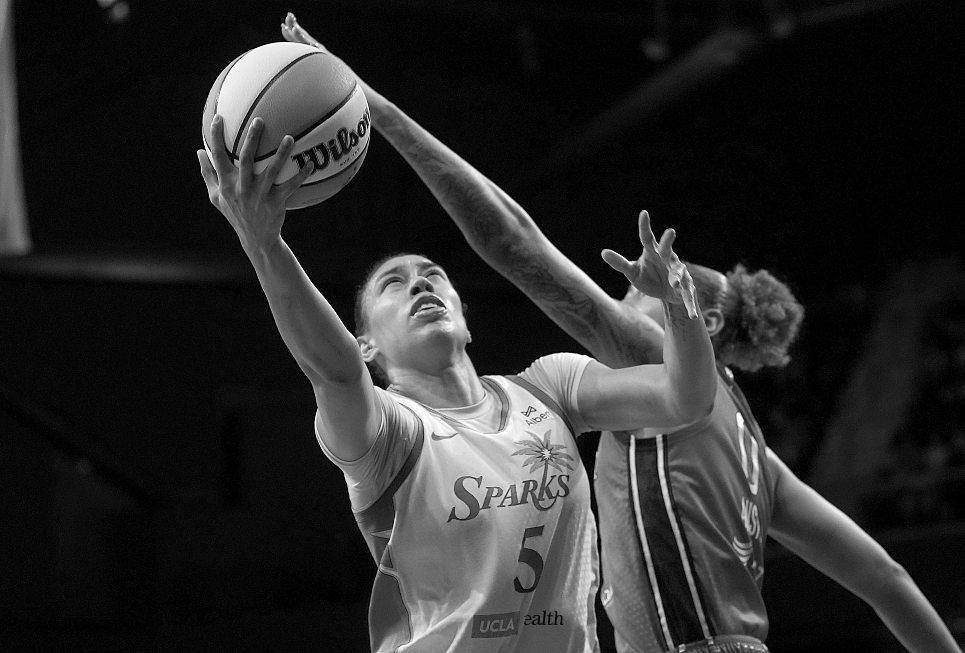 Hamby, Plum unable to prevent Sparks loss