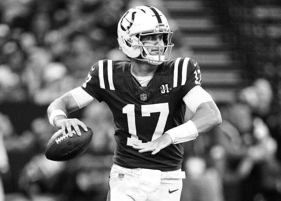 Stafford returns for a second day of team practice