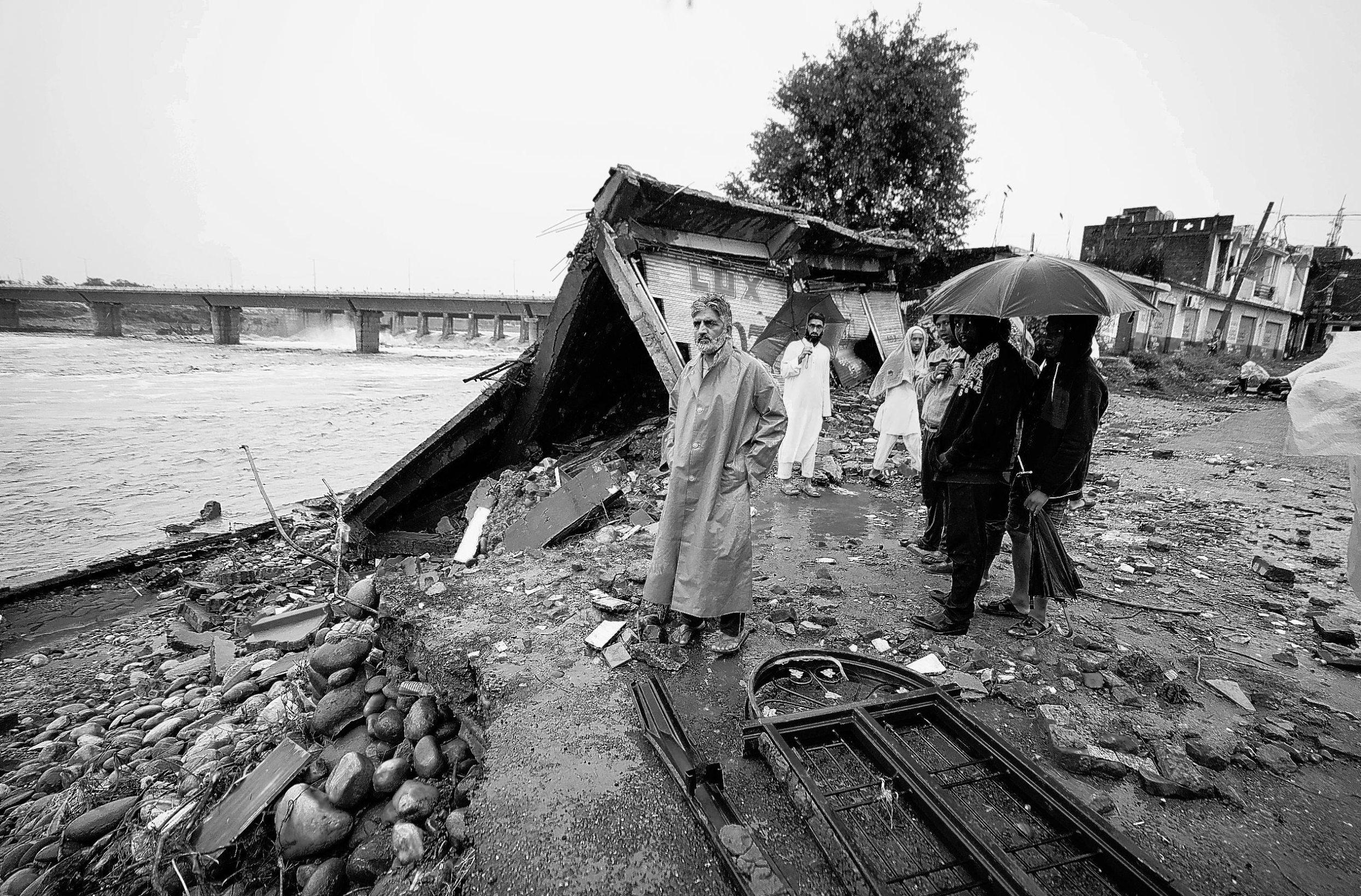 Flooding kills at least 34 in Pakistan, India