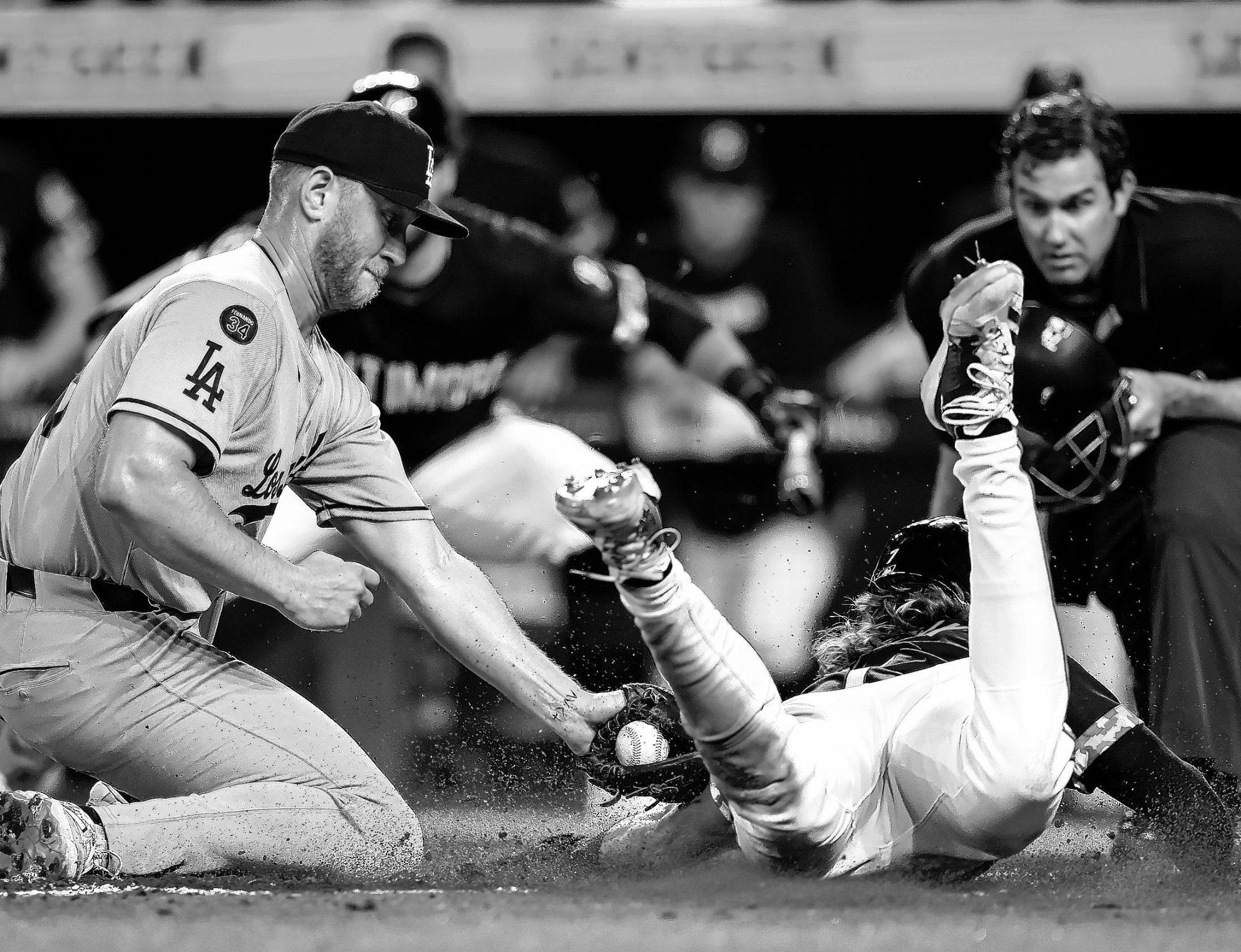 Ohtani does his part, but Dodgers' free fall continues