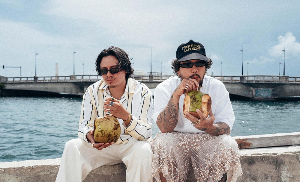 THE FRIENDSHIP MAKING FASHION HISTORY