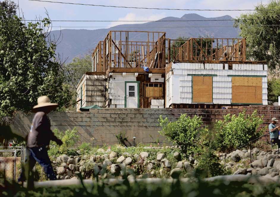 Raids crush economy, slow L.A. fire recovery