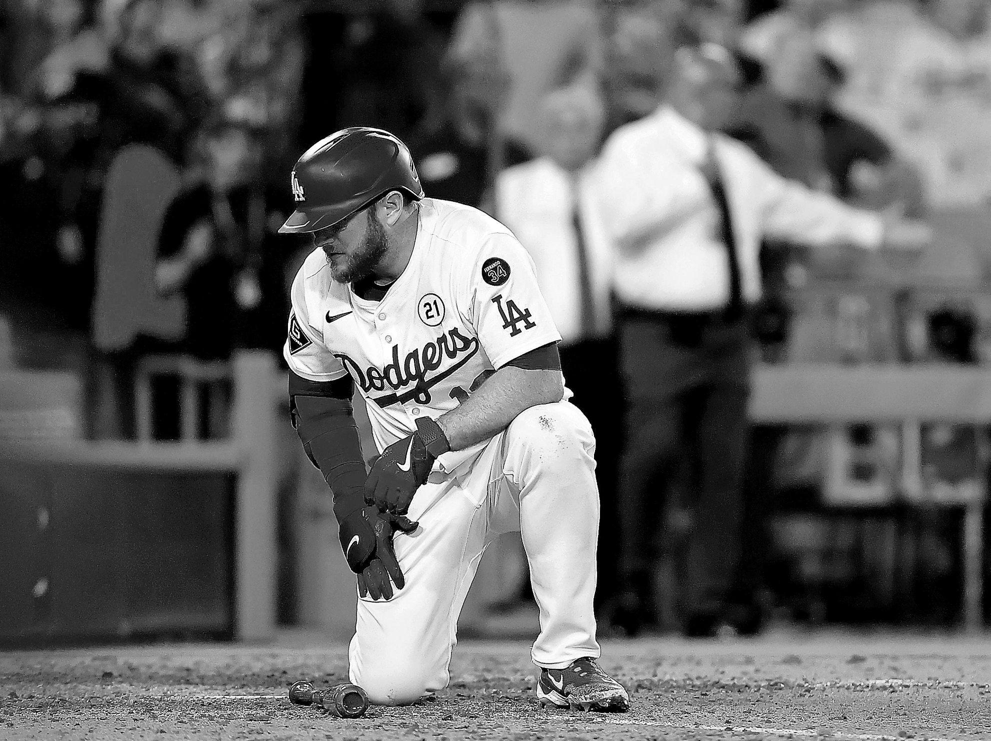 Dodgers' offense falters as their chance at No. 2 seed looks dim