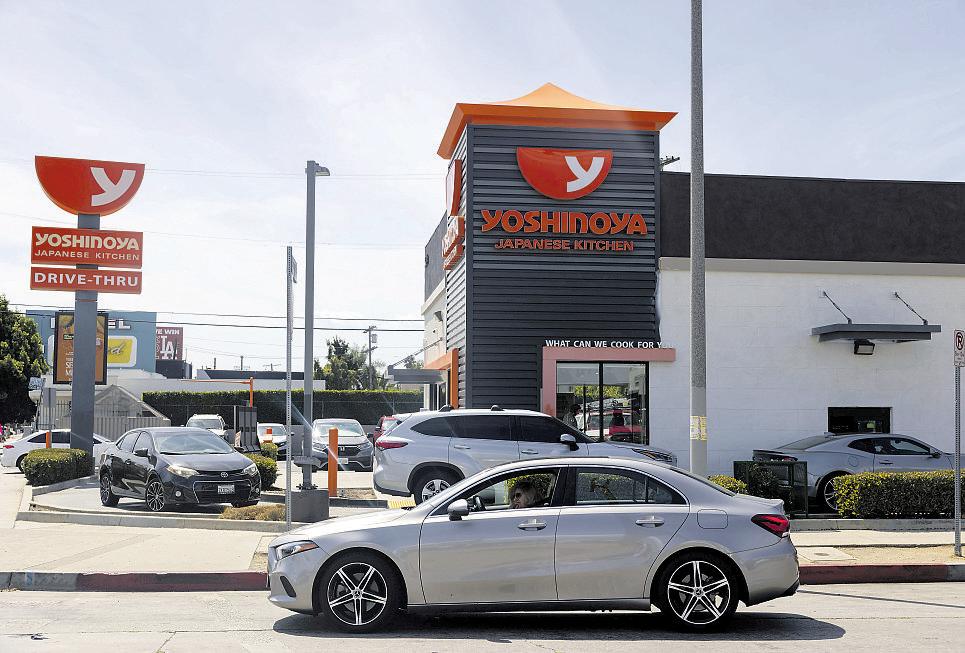 Fast food workers walk out, claiming squalor