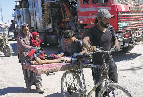 Israel kills 14 as countries prepare to recognize Palestinian statehood