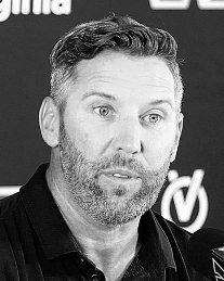 UCLA leaving it to the pros in coaching search