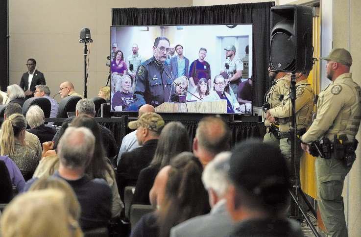 More than 160,000 people apply for Florida's first bear hunt in a decade